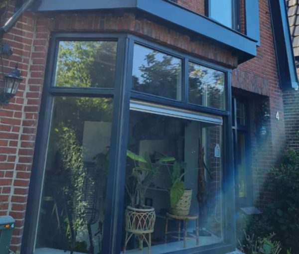 Geschilderde kozijnen van een woning uit de projectgalerij van Klement